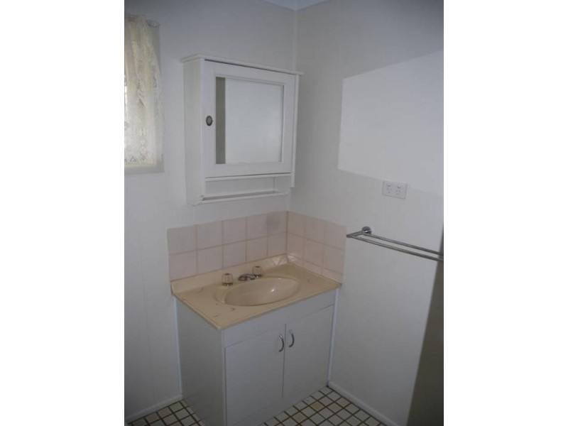 2/43 Drayton Terrace, Wynnum QLD 4178