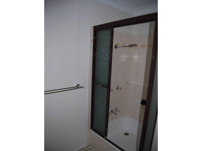 2/43 Drayton Terrace, Wynnum QLD 4178