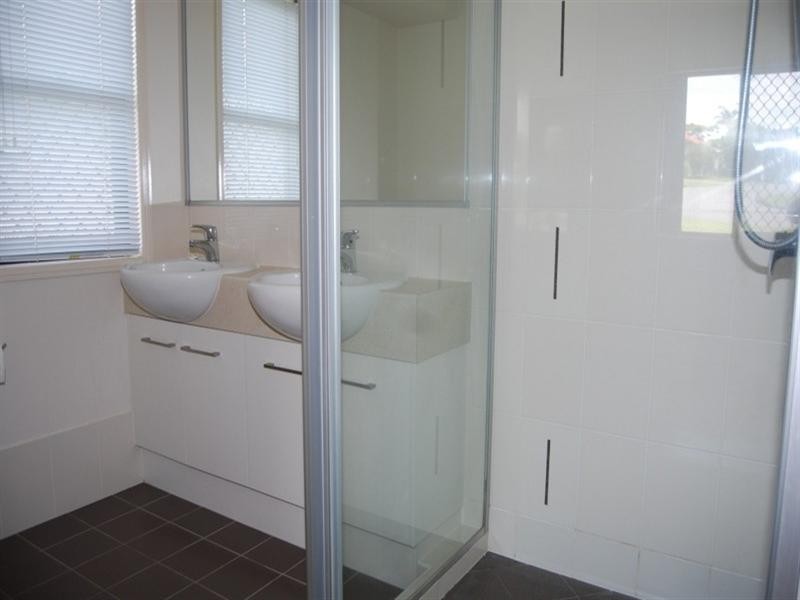 29 Tulip Street, Wynnum QLD 4178