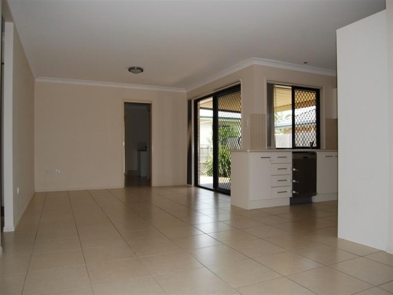 29 Tulip Street, Wynnum QLD 4178