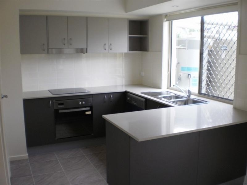 1-11 582 Manly Road, Wakerley QLD 4154