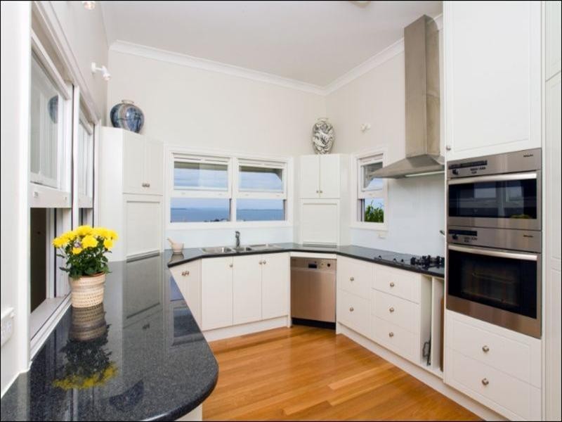 6 Oceana Terrace, Manly QLD 4179