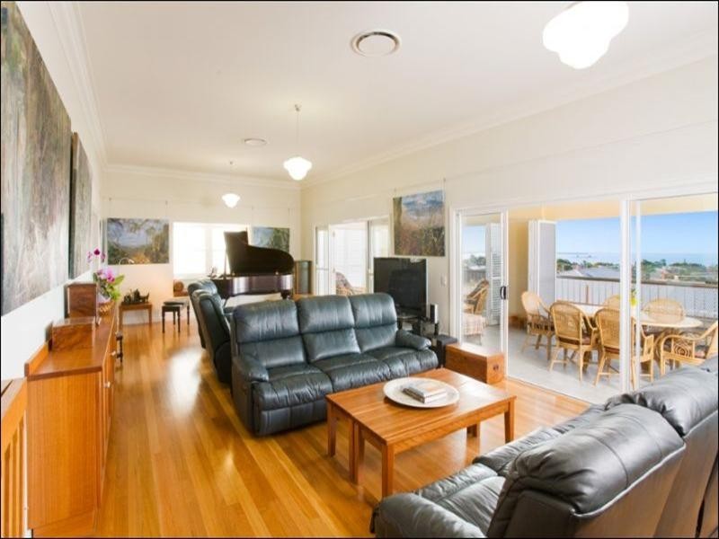 6 Oceana Terrace, Manly QLD 4179