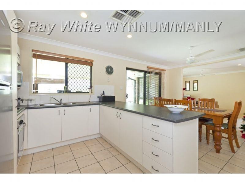 8 Samson Crescent, Hemmant QLD 4174