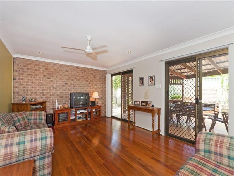 3 Scanlen Crescent, Wynnum West QLD 4178
