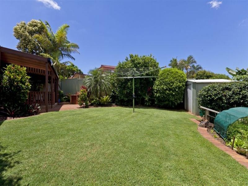 3 Scanlen Crescent, Wynnum West QLD 4178