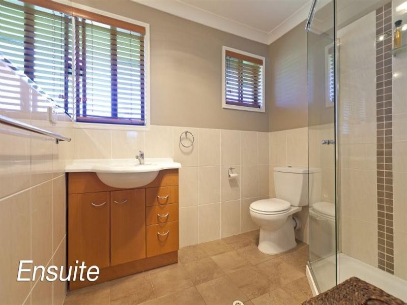 3 Scanlen Crescent, Wynnum West QLD 4178