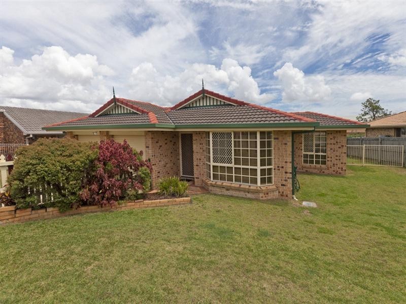 39 Plaza Street, Wynnum West QLD 4178