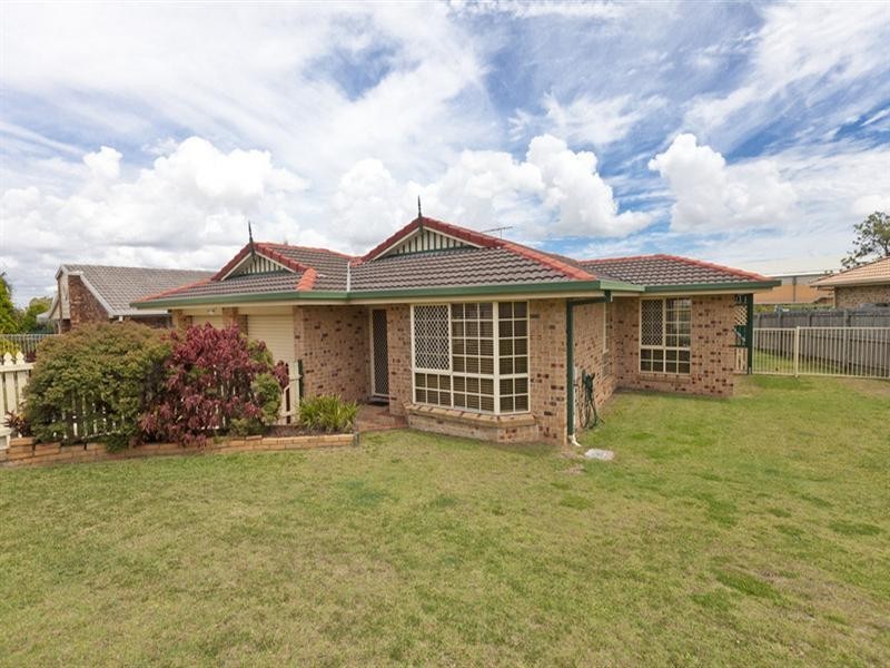 39 Plaza Street, Wynnum West QLD 4178