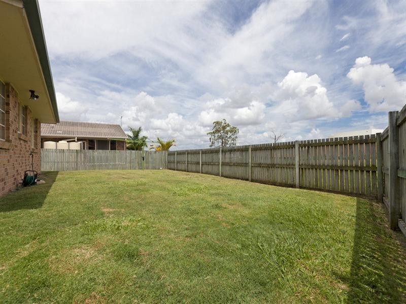 39 Plaza Street, Wynnum West QLD 4178