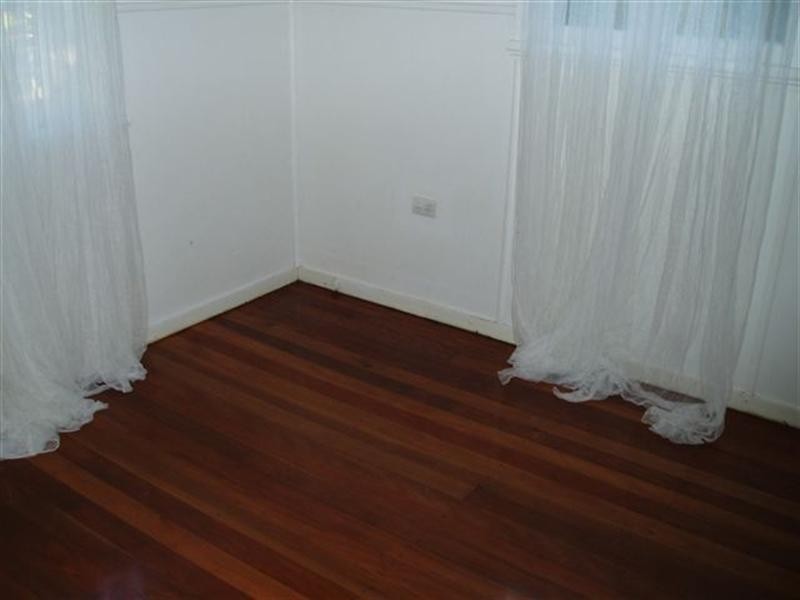 24 Worthing Street, Wynnum QLD 4178