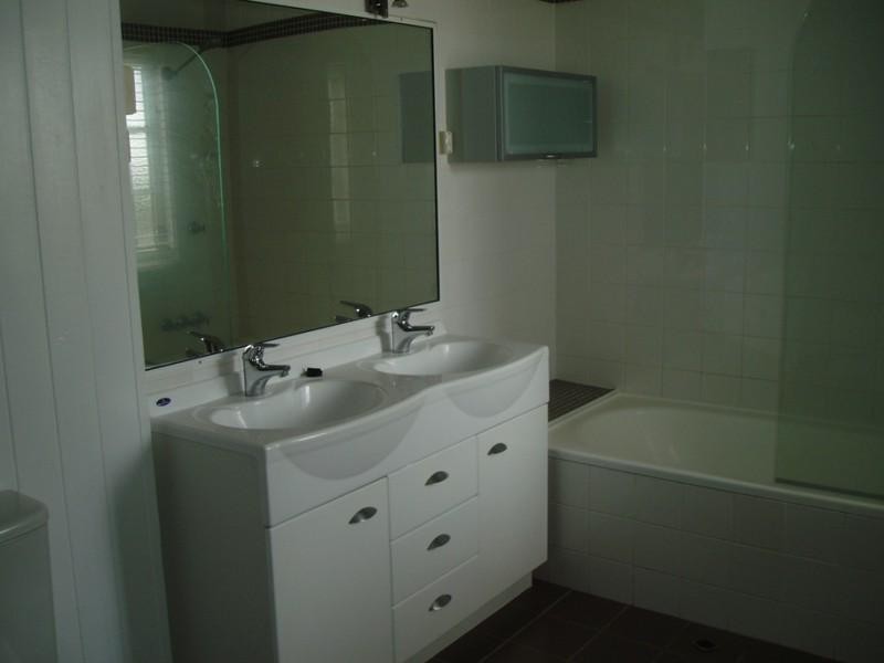 22 Rodney Street, Wynnum QLD 4178