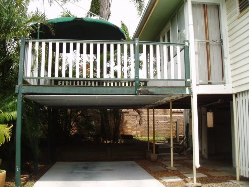 22 Rodney Street, Wynnum QLD 4178