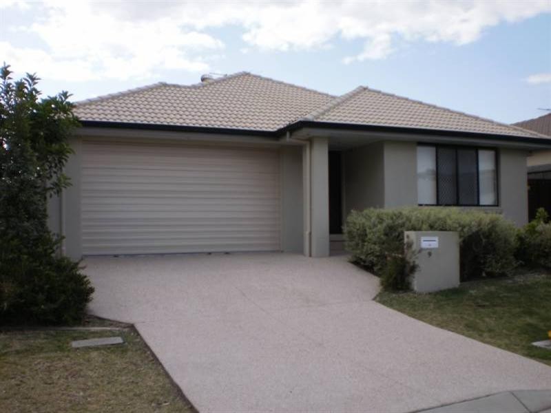 9 Dundee Crescent, Wakerley QLD 4154