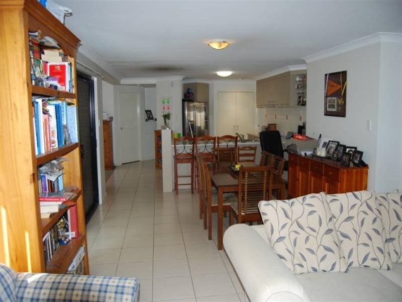 9 Dundee Crescent, Wakerley QLD 4154