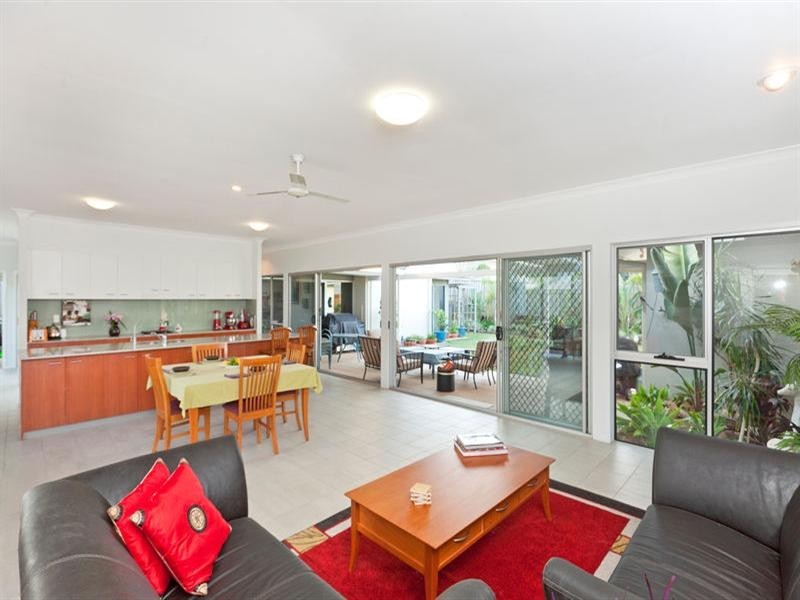 17 Goulburn Street, Wakerley QLD 4154