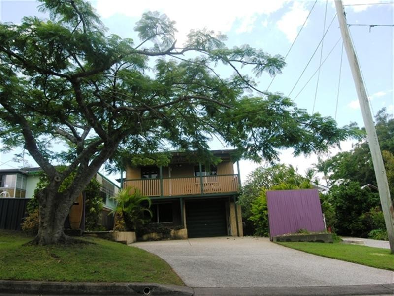 11 Arakurta Street, Lota QLD 4179