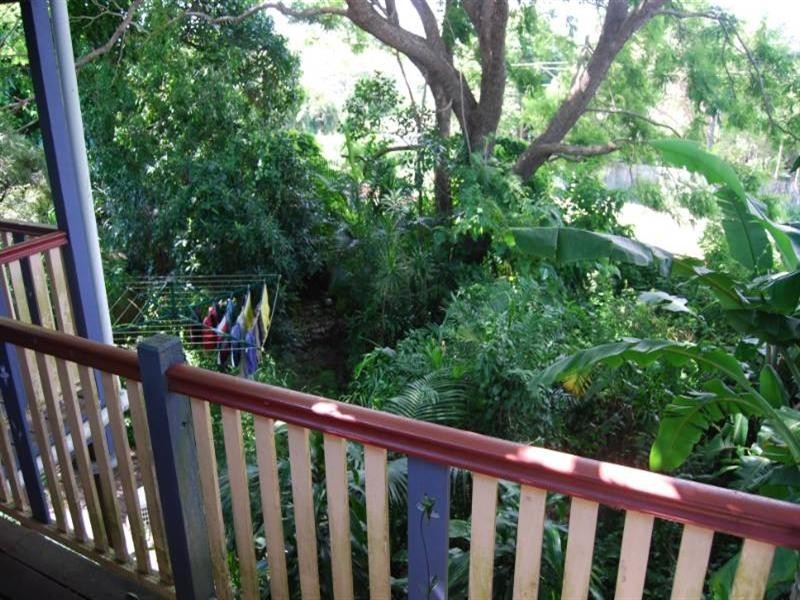 21 Barrinia Street, Manly QLD 4179