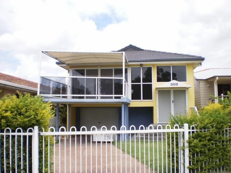 309 Upper Esplanade, Manly QLD 4179