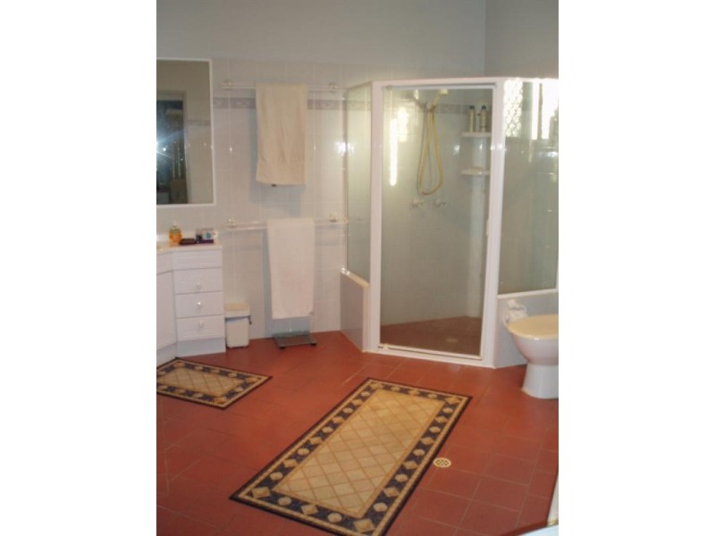 20 Charlotte Street, Wynnum QLD 4178