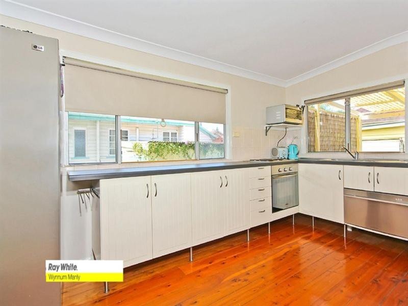 102 Emsworth Street, Wynnum QLD 4178