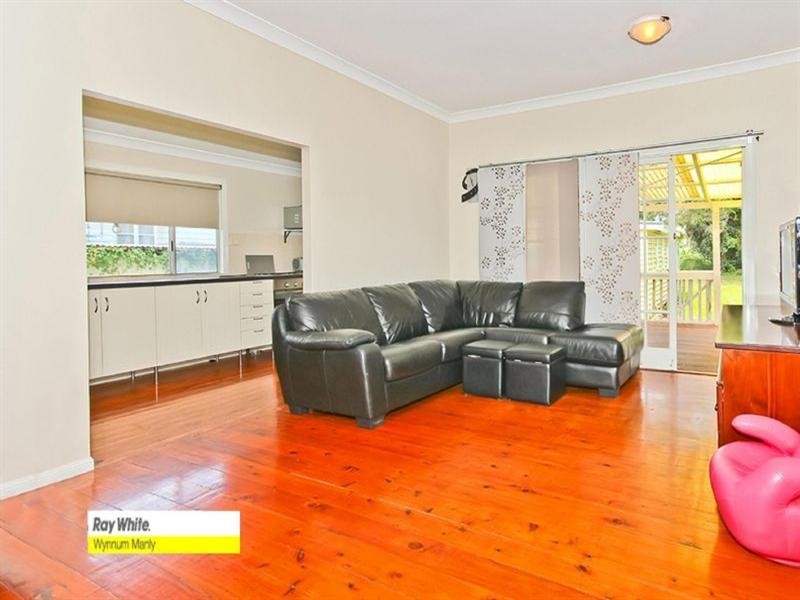 102 Emsworth Street, Wynnum QLD 4178