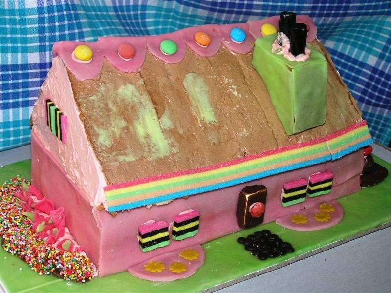 102 Emsworth Street, Wynnum QLD 4178