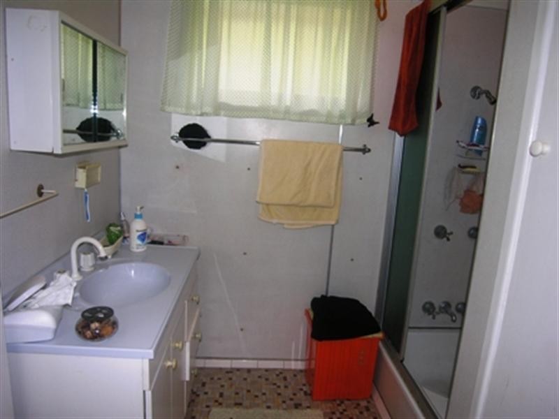 807 New Cleveland Road, Gumdale QLD 4154