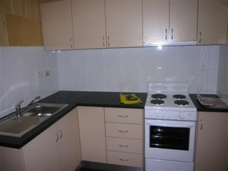 2/63 Emsworth Street, Wynnum QLD 4178