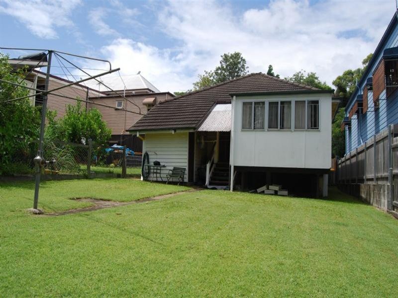 117 Cedar Street, Wynnum QLD 4178