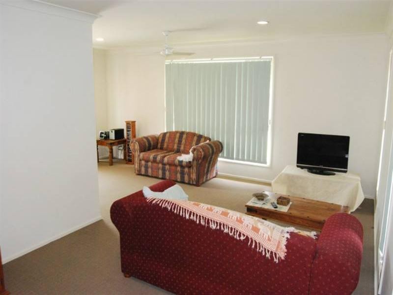 5 Holland Crescent, Wynnum West QLD 4178
