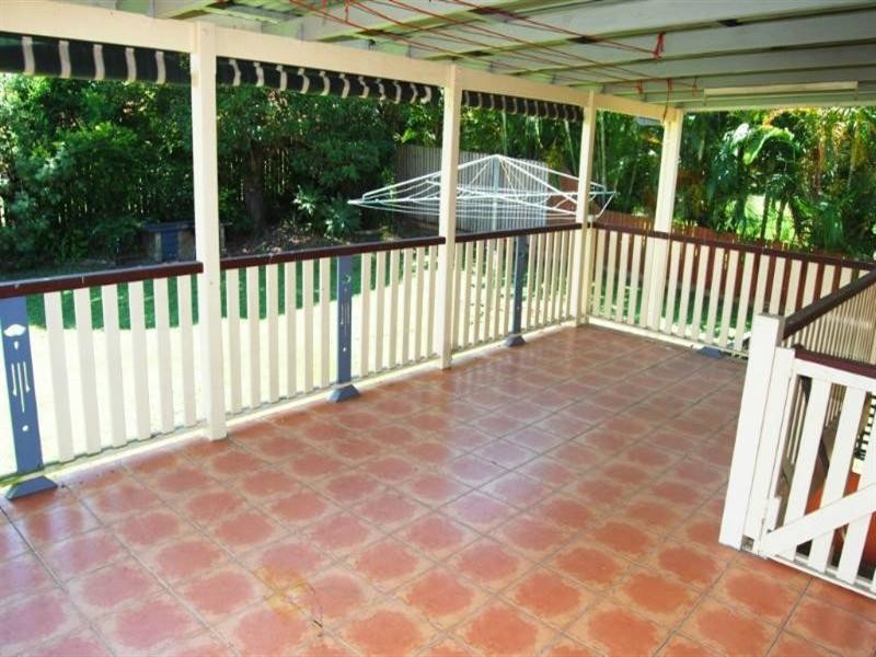 12 Meron Street, Wynnum West QLD 4178