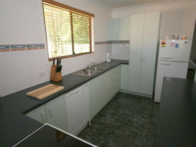 45 Raeburn Street, Manly QLD 4179