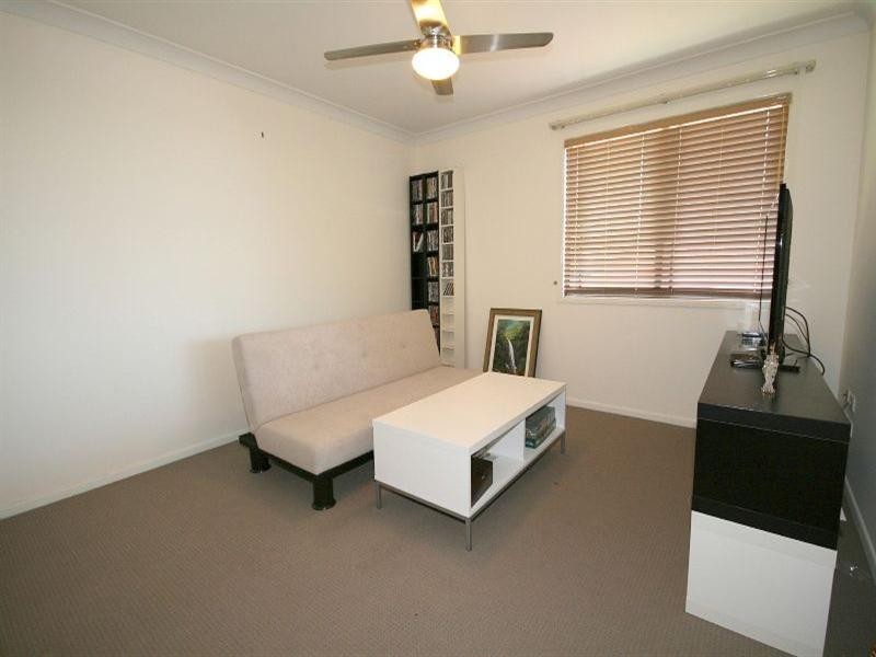 45 Raeburn Street, Manly QLD 4179