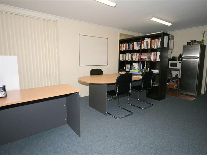 45 Raeburn Street, Manly QLD 4179