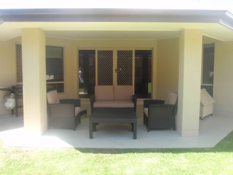 67 Rowland Avenue, Wakerley QLD 4154