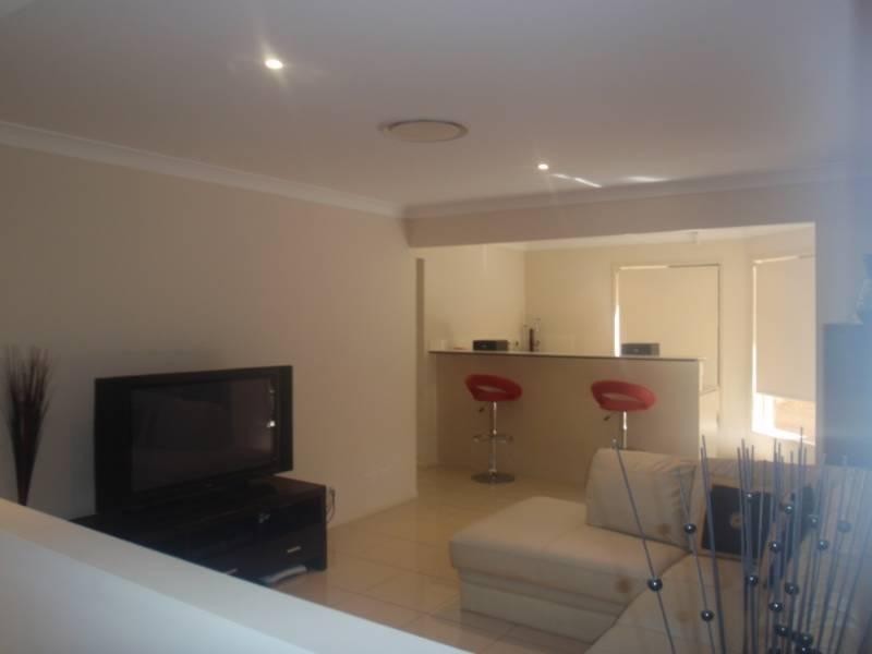 67 Rowland Avenue, Wakerley QLD 4154