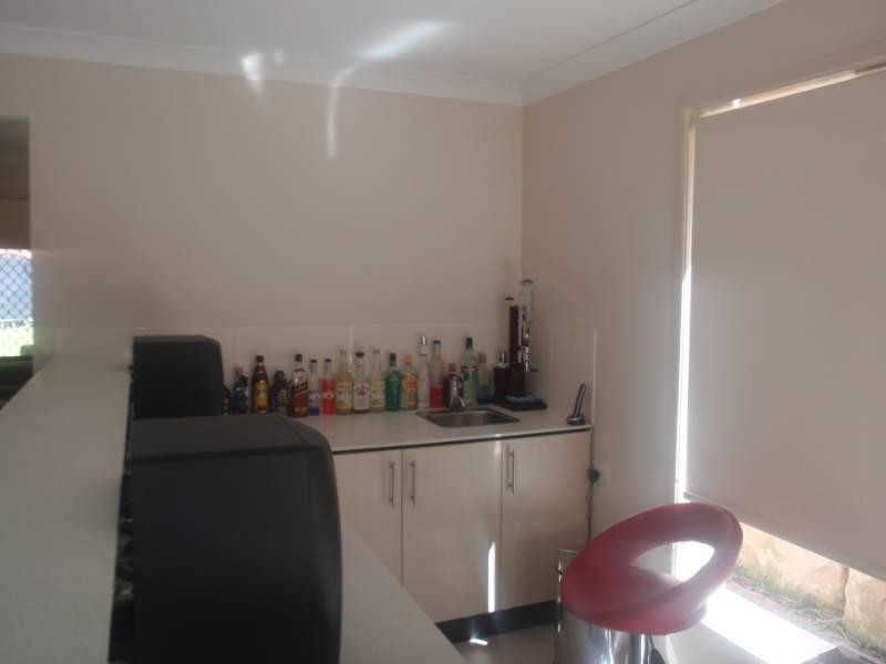 67 Rowland Avenue, Wakerley QLD 4154