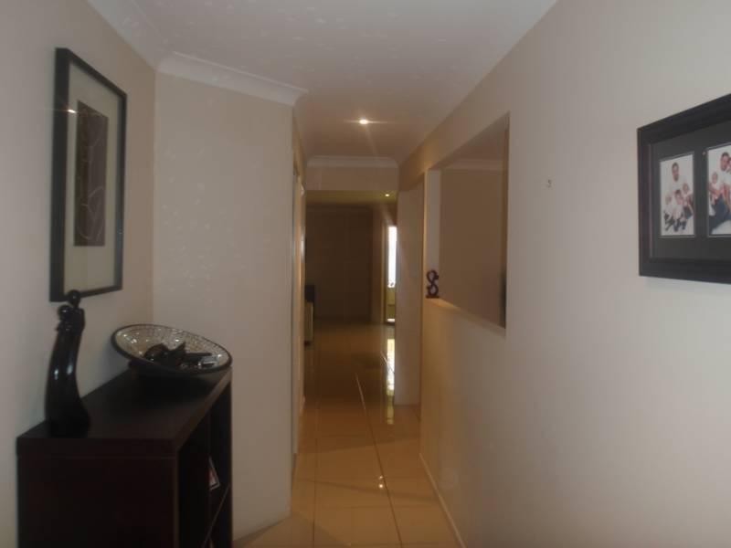 67 Rowland Avenue, Wakerley QLD 4154