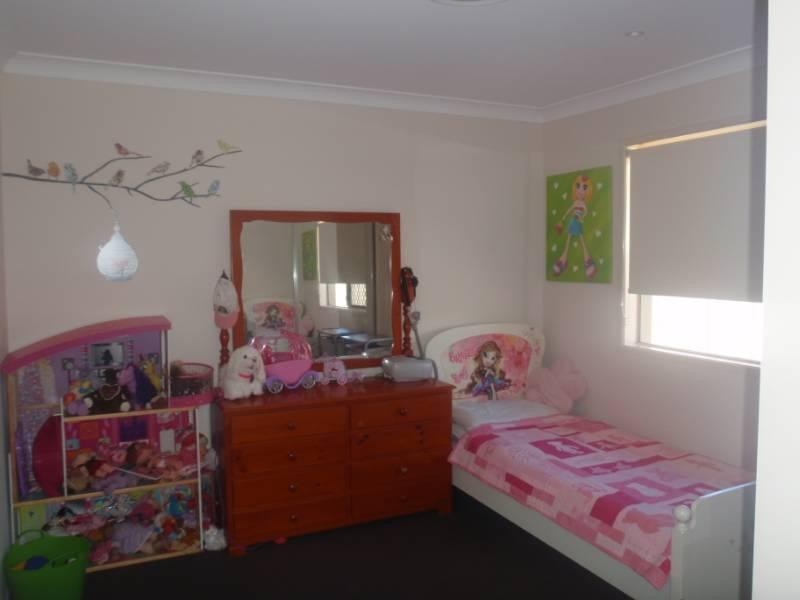 67 Rowland Avenue, Wakerley QLD 4154