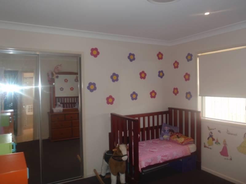 67 Rowland Avenue, Wakerley QLD 4154