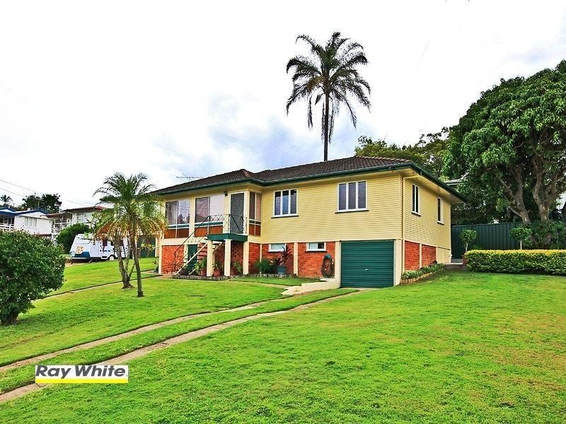 5 Banoon Drive, Wynnum QLD 4178