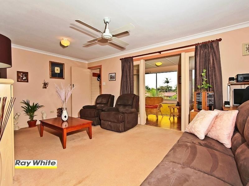 5 Banoon Drive, Wynnum QLD 4178