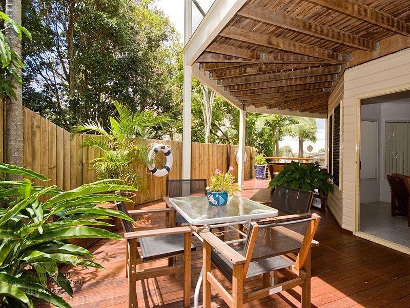 61 Gordon Parade, Manly QLD 4179