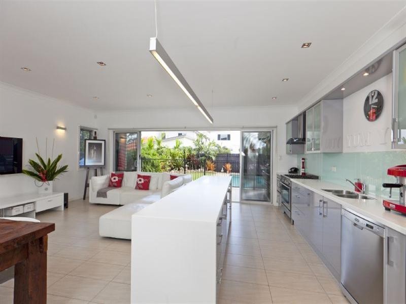 46 Waterview Avenue, Wynnum QLD 4178