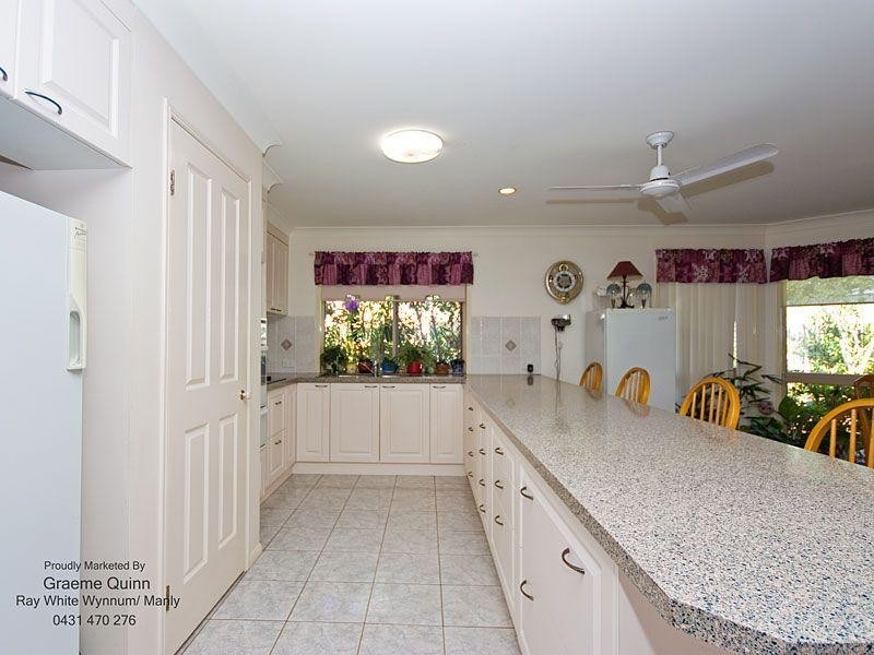 36 Plaza Street, Wynnum West QLD 4178