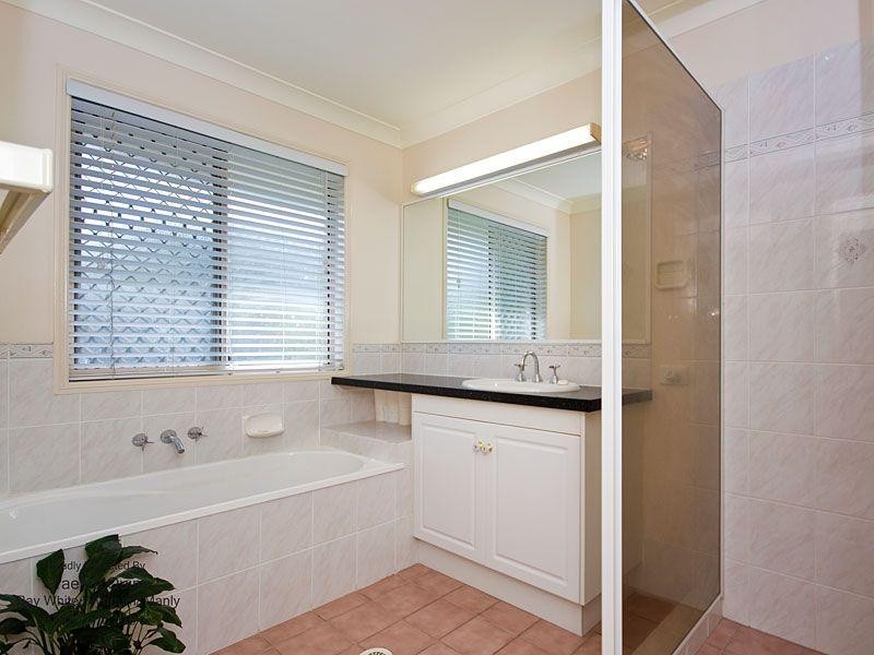 36 Plaza Street, Wynnum West QLD 4178