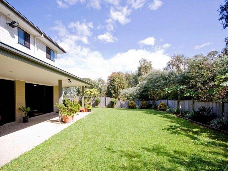 2 John Street, Manly West QLD 4179