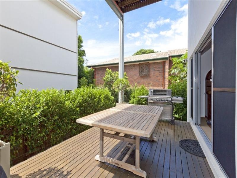 156 Melville Terrace, Manly QLD 4179