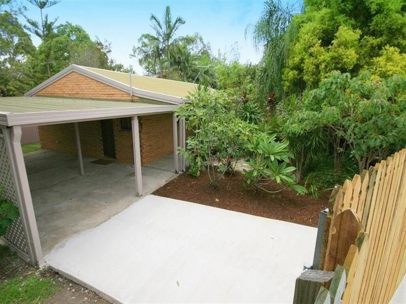 12 Donbeth Street, Wynnum West QLD 4178